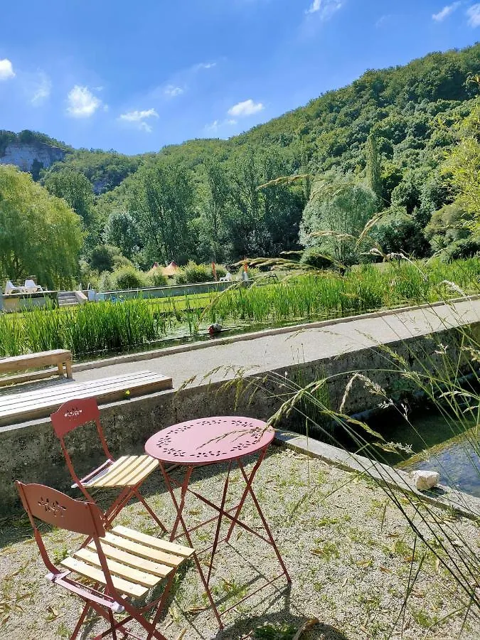 Les Pieds Dans L'Eau, Gite La Source Lachapelle-Auzac