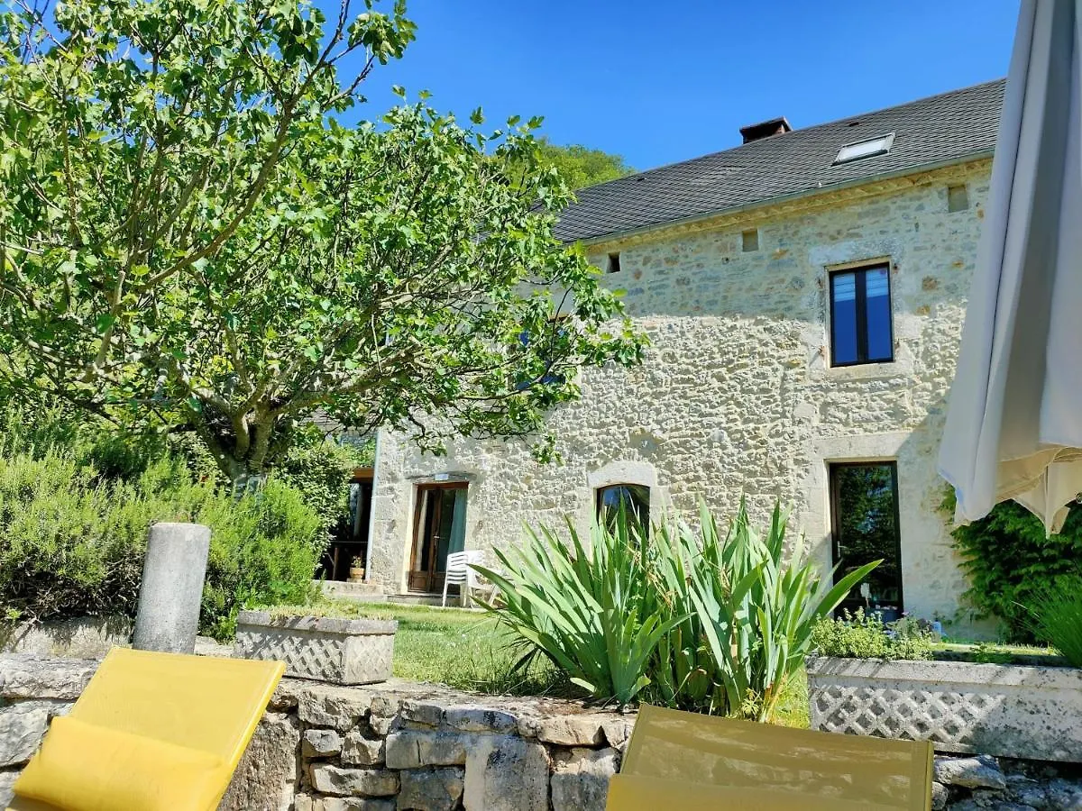 Holiday home Les Pieds Dans L'Eau, Gite La Source Lachapelle-Auzac France